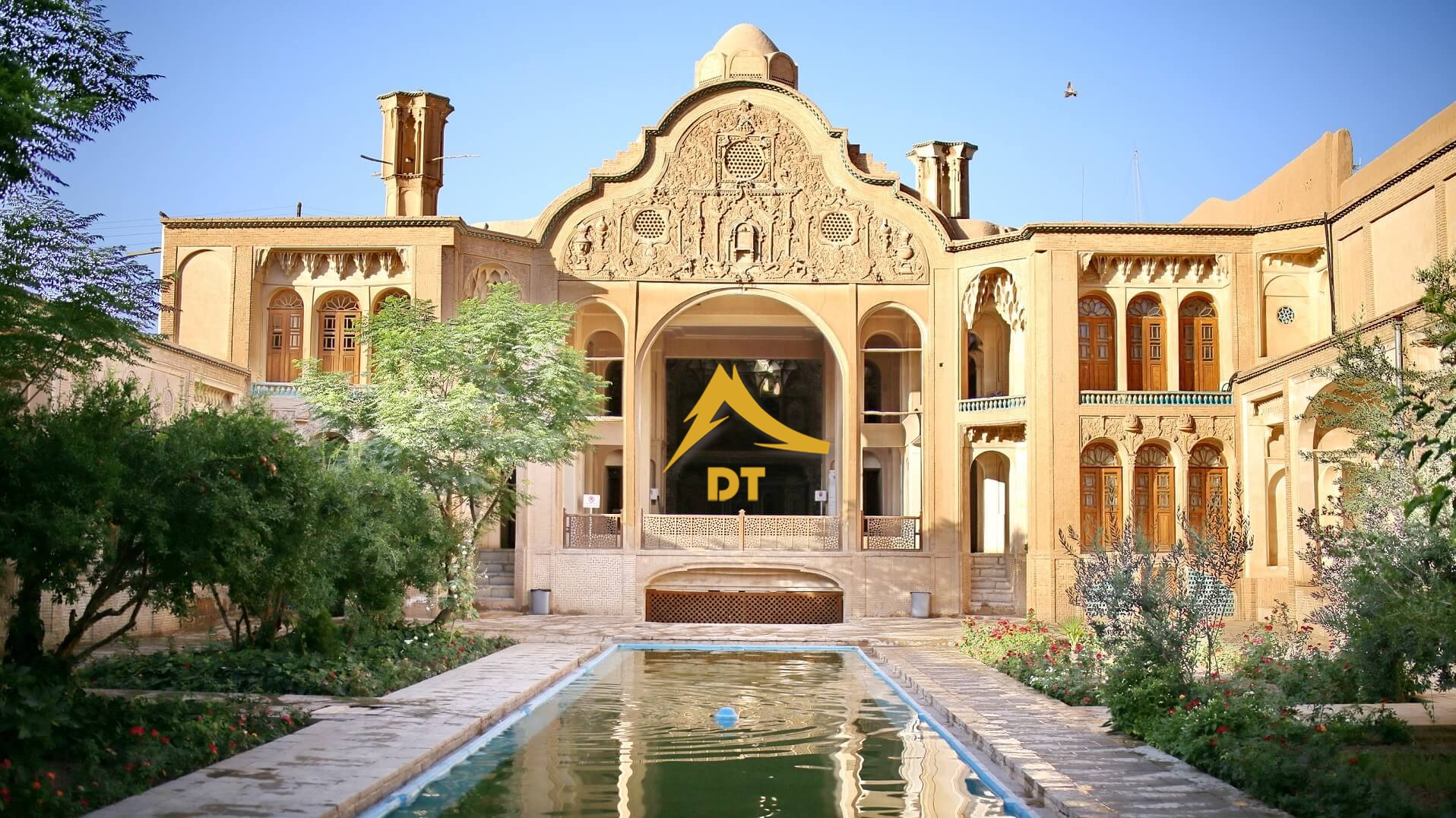 عناصر معماری سنتی در ایران